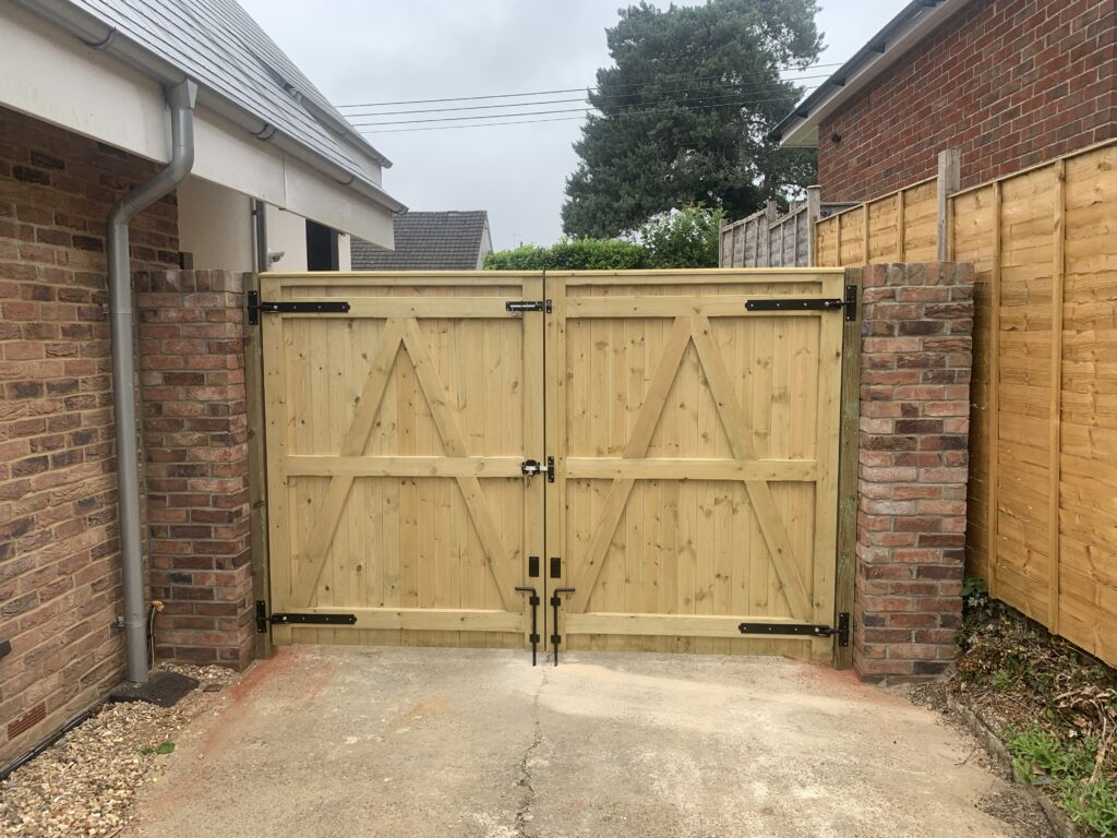 Gates & Fencing