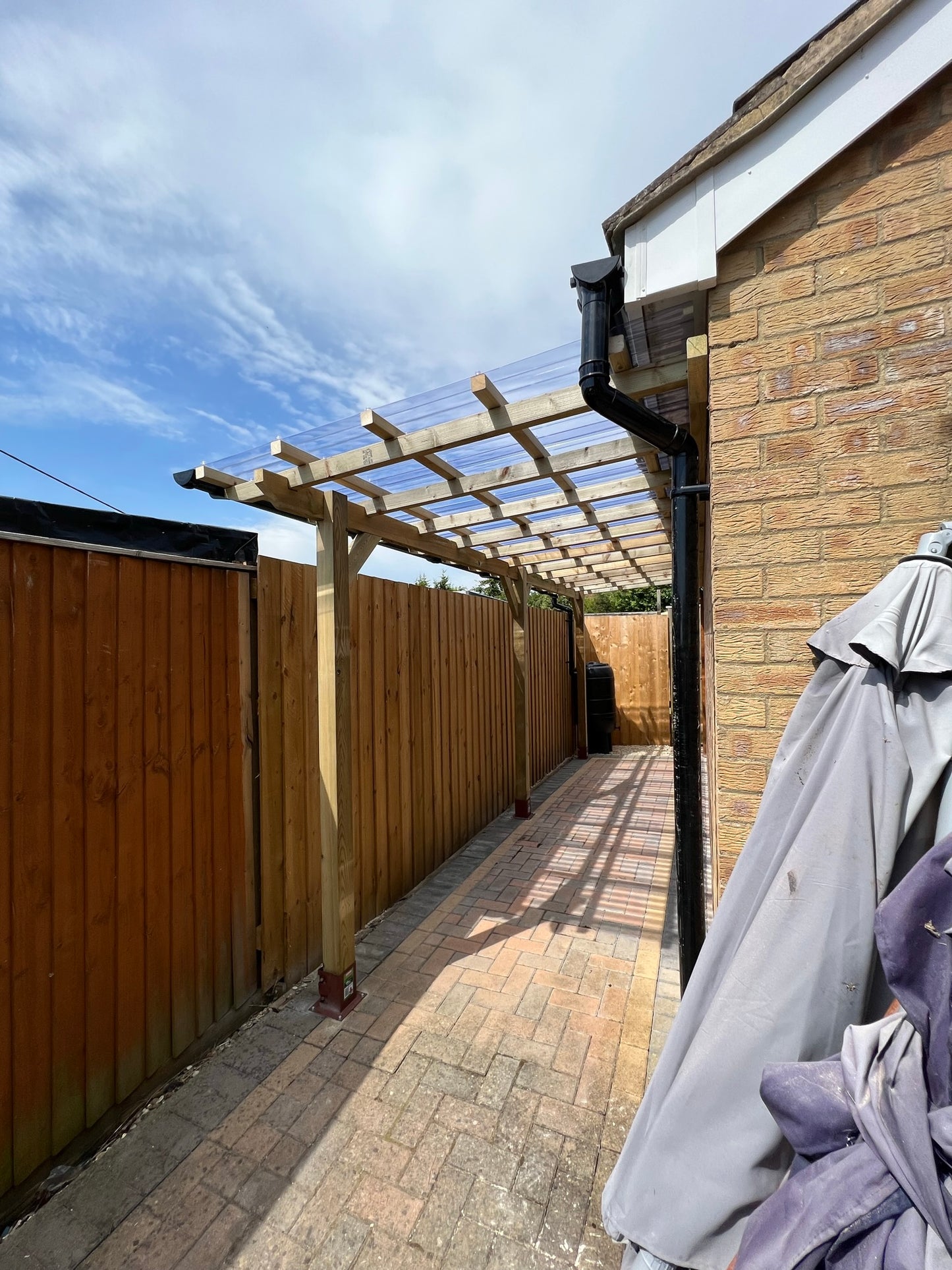 Gazebos & Carports